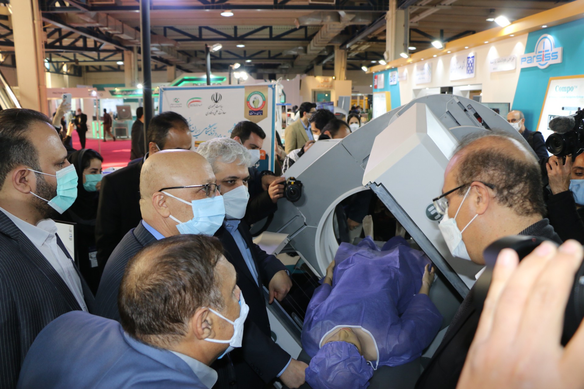 Unveiling of the new products of Parto Negar Persia Company at the 9th laboratory equipment & chemicals exhibition (Iran Lab 2020) 3